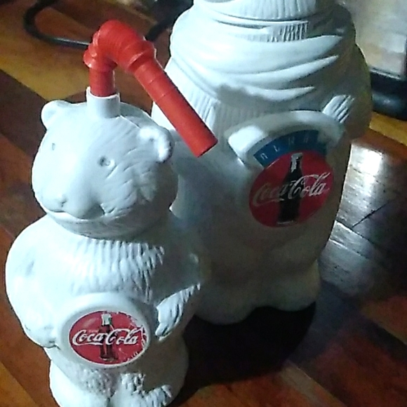 ❄️Coca Cola Collectible Tin Happy Holidays Skiing Polar Bears 🐻‍❄️ - Picture 10 of 12